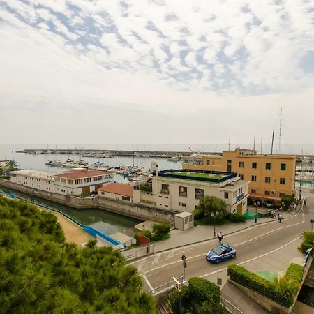 Apartment Alex Beach House *