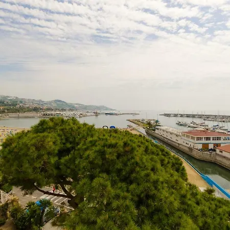 Alex Beach House * סנרמו
