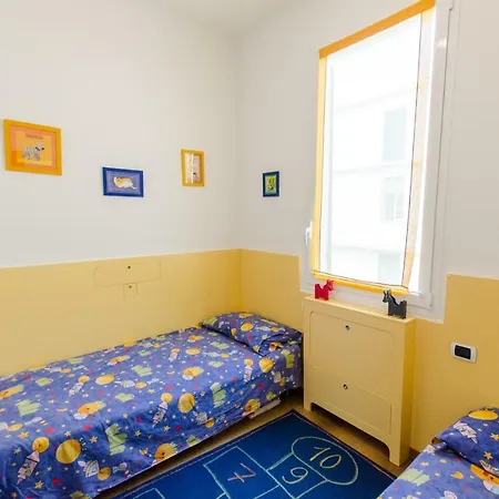 דירה Alex Beach House *